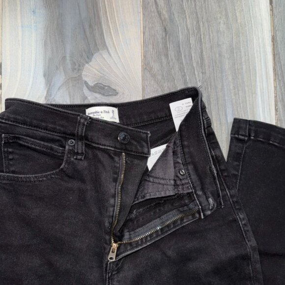 Abercrombie & Fitch Ultra High Rise Flare Black Jean Size 26 - Picture 6 of 7